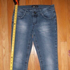 Lei Ashley Low Rise Maggie Capris / Crop Pants ~Size 5~